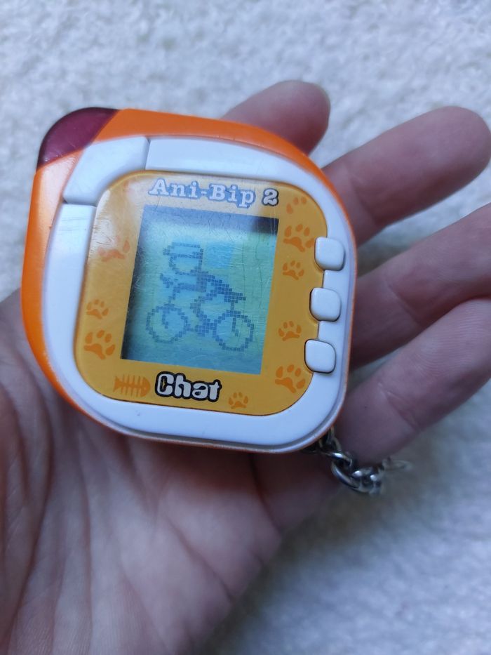 Tamagotchi Ani bip 2 version chat - photo numéro 9