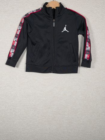 Veste jordan noir 18 mois 80-86cm