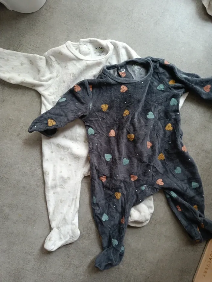 Lot de 2 pyjamas Kiabi velours 6 mois