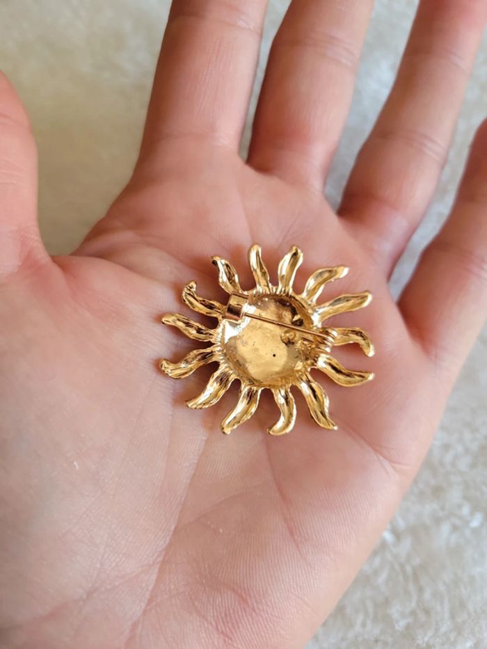 Broche soleil yeux zirconiums - photo numéro 5