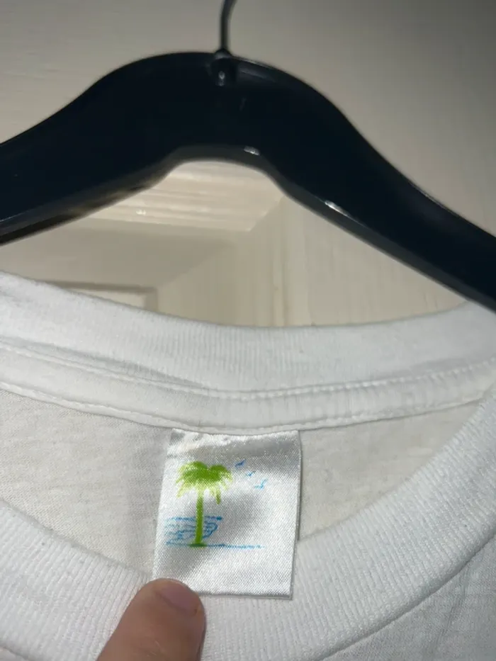 T-shirt sans marque - photo numéro 3