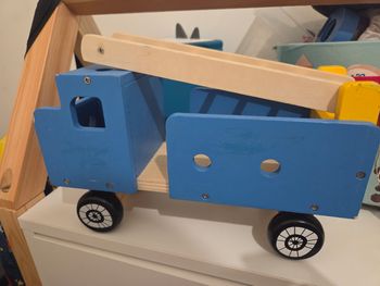 Camion en bois
