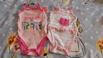 Lot bodies Primark 0/3 mois