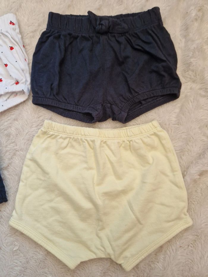 Lot 3 shorts + 1 culotte Kiabi 6 mois - photo numéro 3
