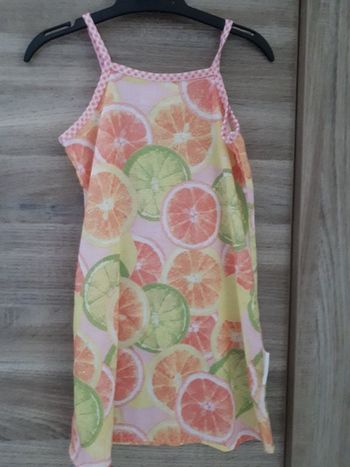 Robe été bretelles motifs fruits