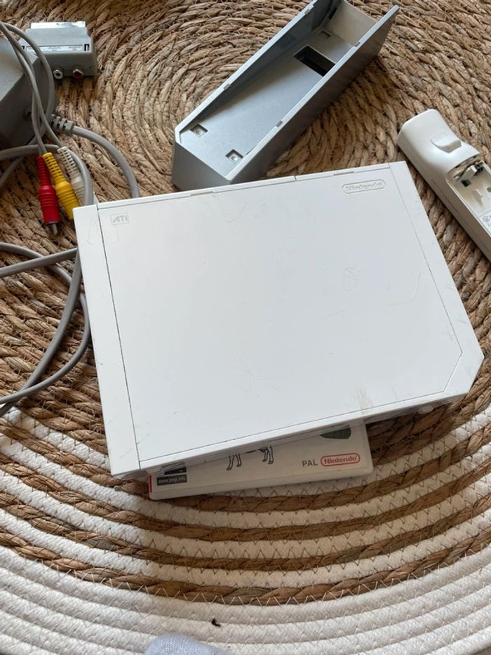 Console Nintendo Wii Blanche - photo numéro 4