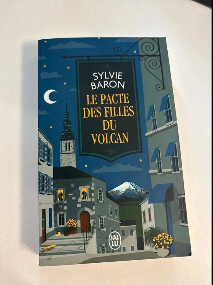 Livre Sylvie Baron "Le pactes des filles du volcan"