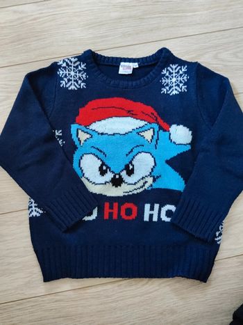 Pull de Noël Sonic taille 6 ans