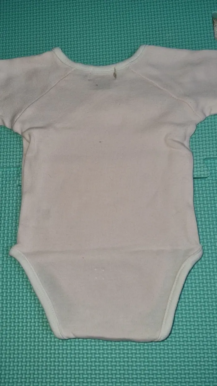 Body manche longue 0/1 mois en bon état - photo numéro 6