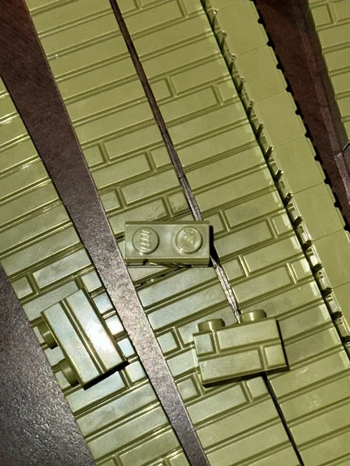100 Brick Lego, Modified 1 x 2 with Masonry Profile ref 98283 Olive Green - photo numéro 3