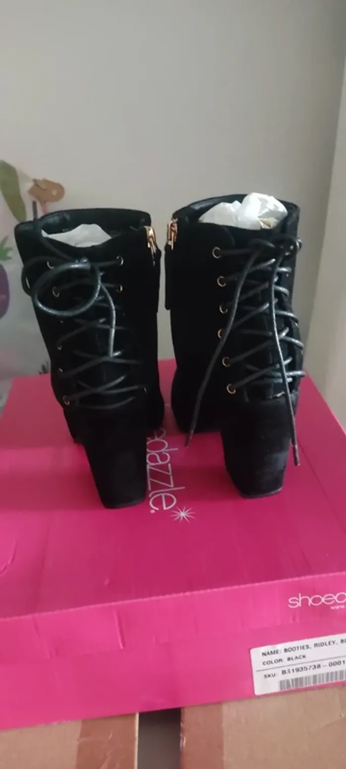 Shoedazzle bottines talons en velours taille 39 - photo numéro 2