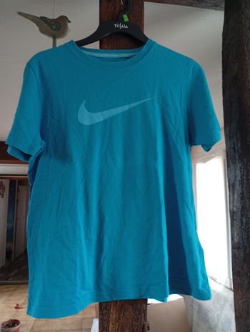 Tee shirt