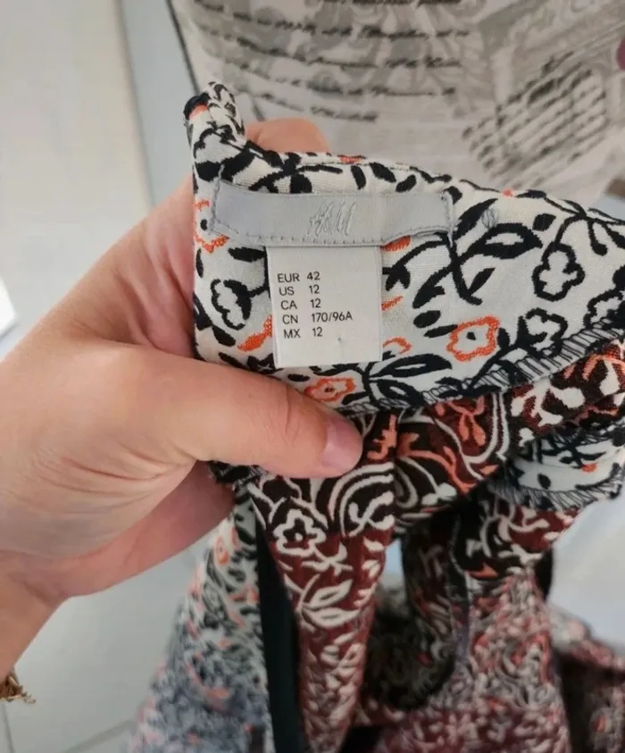 Superbe Robe H&M imprimé floral - Taille 42 - photo numéro 5