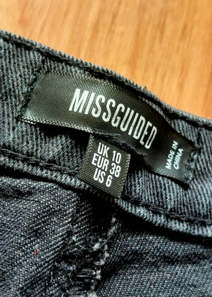 Jean droit taille haute Missguided Noir délavé taille 38 - photo numéro 2