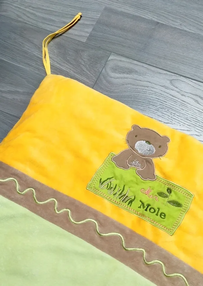 Ensemble turbulette, tour de lit et couverture garçon Ours au jardin - photo numéro 3