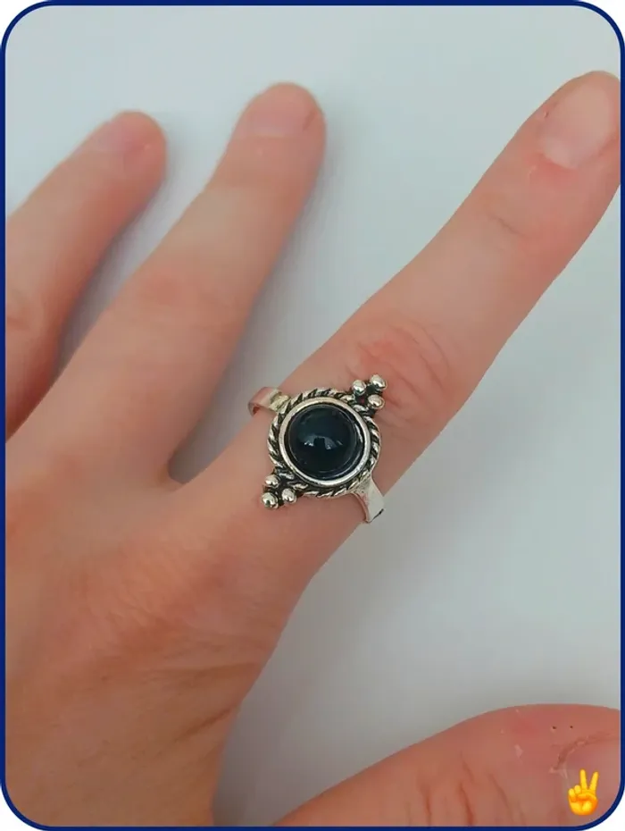 Bague argentée tendance en acier inoxydable - photo numéro 2