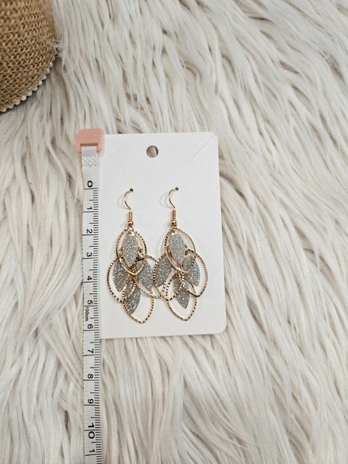 Boucles d'oreilles neuves - photo numéro 3