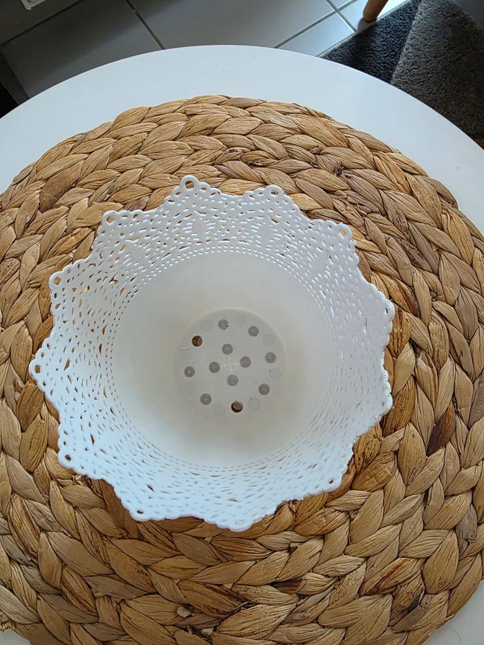 Pot décoratif blanc en plastique - photo numéro 3