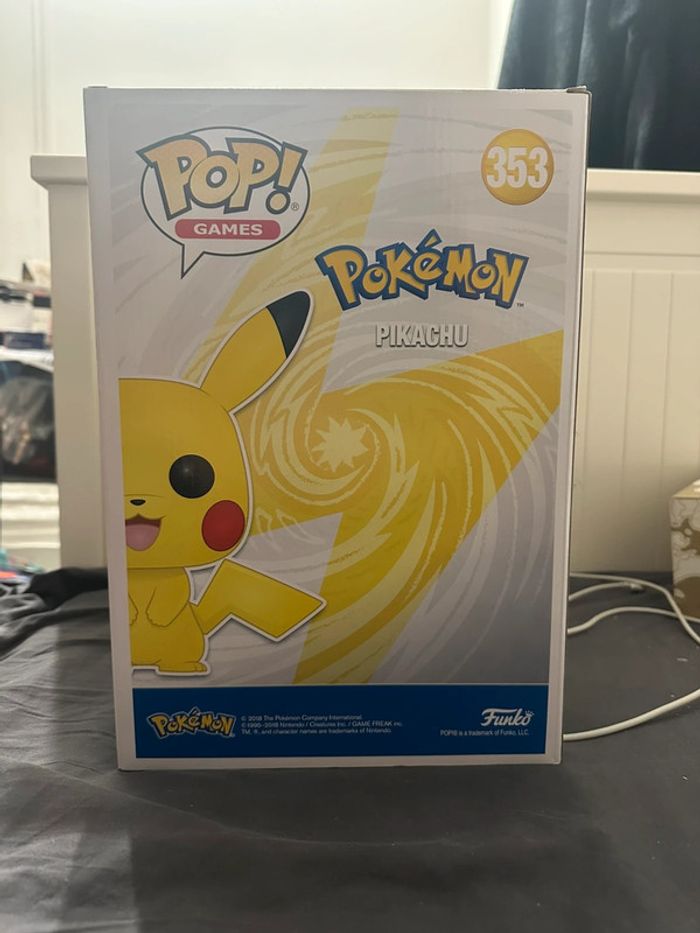Funko Pop Pokémon - Pikachu Jumbo 353 - photo numéro 3