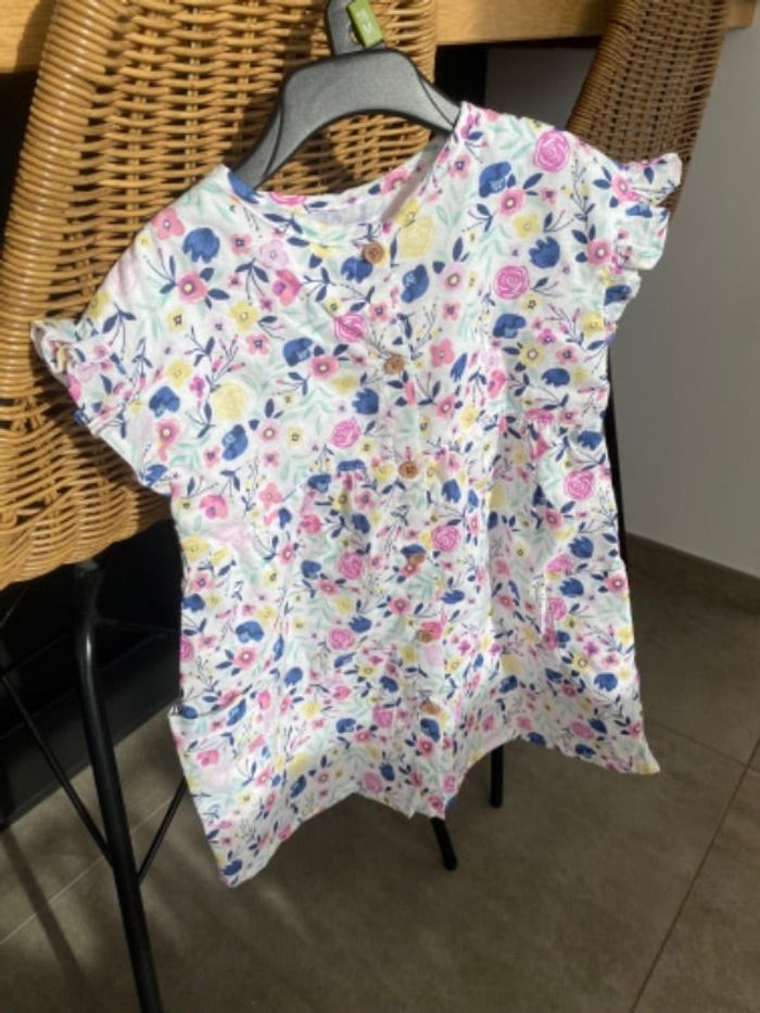 Robe 18 mois fleuri neuve avec etiquette