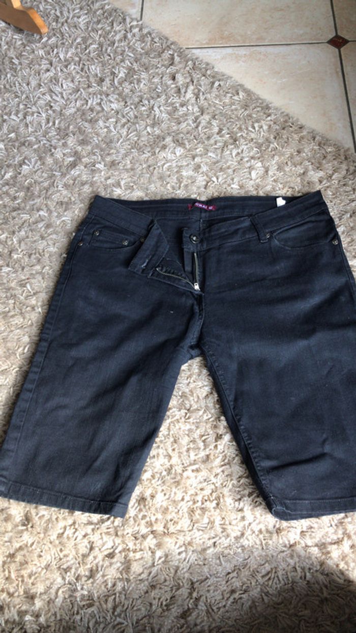 Short jean noir