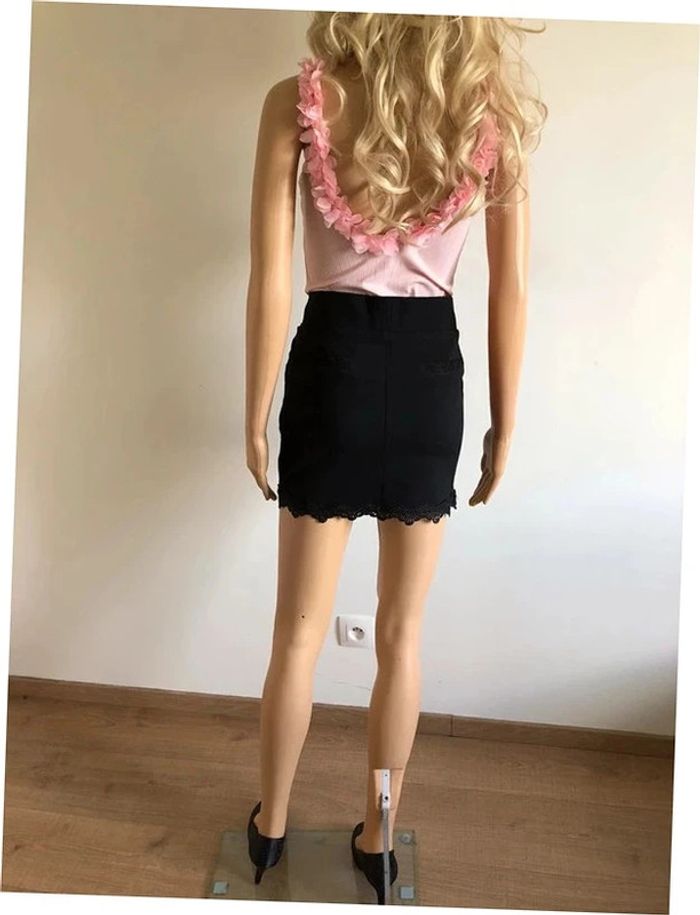 Jupe courte noire avec dentelle Elegante taille L jamais portée (taille petit) - photo numéro 9