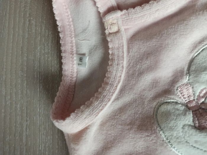 Pyjamas 1 mois fille - photo numéro 2