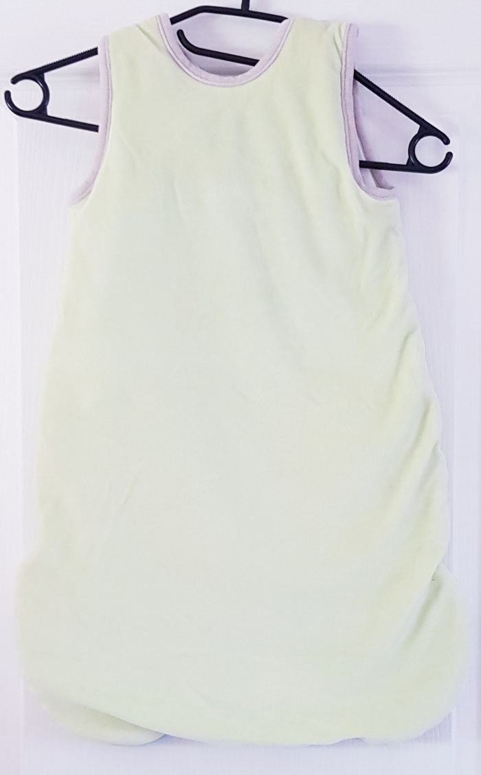 👻 Gigoteuse en velours - Kiabi - 0/6 mois 👻 - photo numéro 3