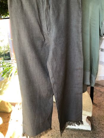 Lot de 1 pantalon kaki taille 38 et 2 haut s taille 38/40