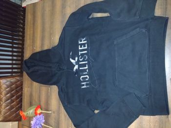 Sweat à capuche Hollister noir & blanc enfant / ado – Taille XS – État très bon