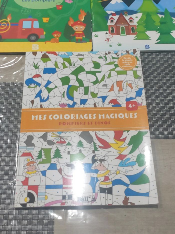 Lot livre de coloriage - photo numéro 2