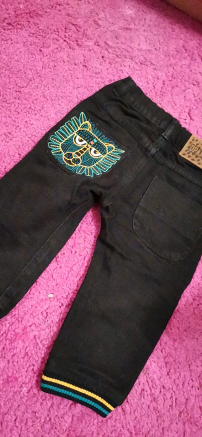 Très beau petit jean garçon taille 18 mois - photo numéro 2