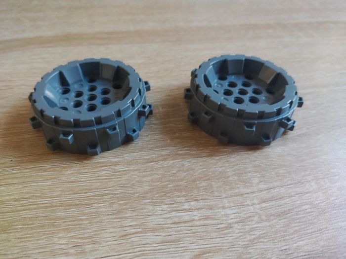 Lego 70745 lot 2 roues grise - photo numéro 3