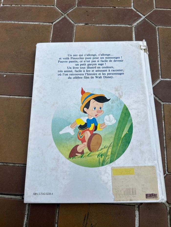 Livre Pinocchio - photo numéro 2