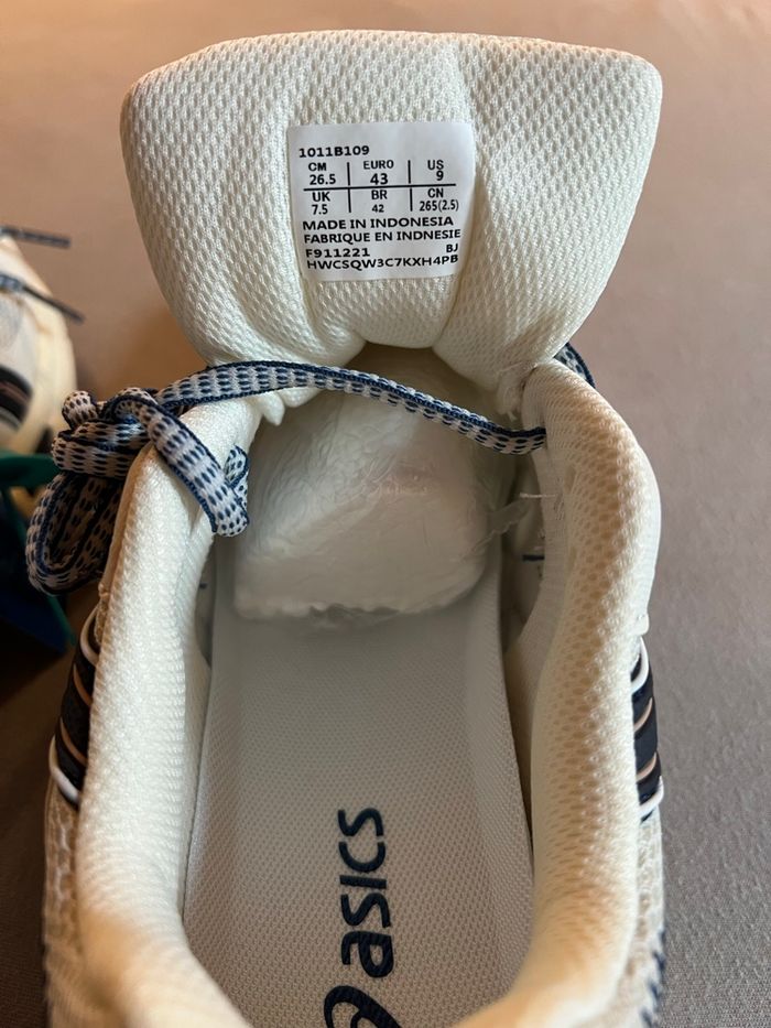 ASICS Gel-Kayano 14 crème / beige - Taille 43 - Neuve avec boîte - photo numéro 8