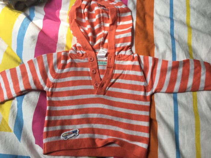 Joli pull rayé en 3 mois