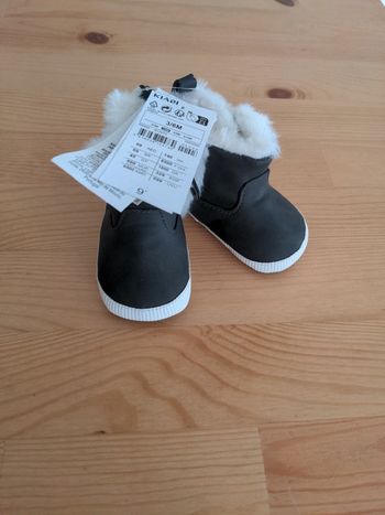 Chaussons fourrés 3/6 mois KIABI neufs