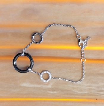 Bracelet argenté et strass