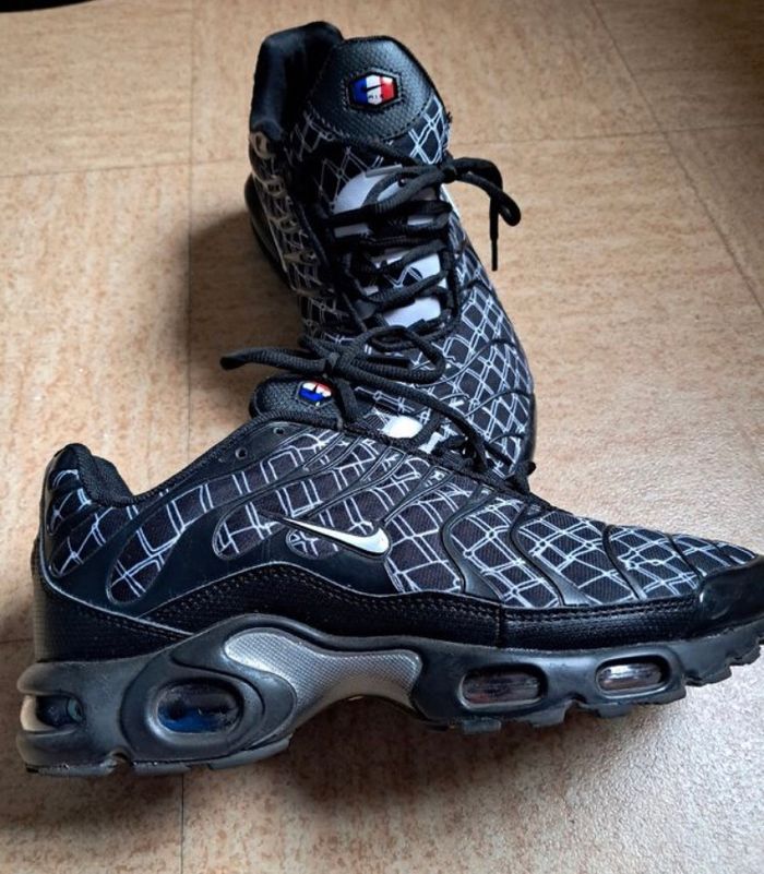 Tn air maxFrance taille 43 jamais porté neuf