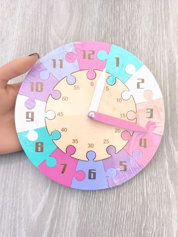 Horloge en bois, puzzle