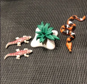Playmobil lot figurines 1 serpent orange + 2 petits lézards salamandres Wiltopia très bon état