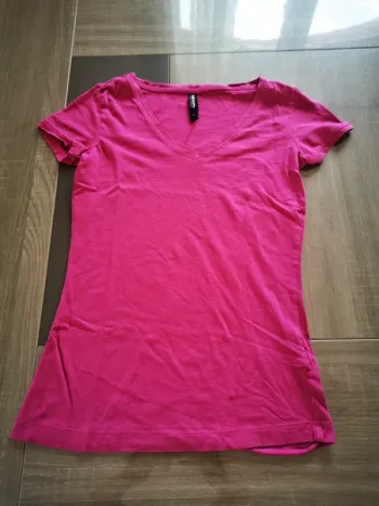 T-shirt col V rose Xs