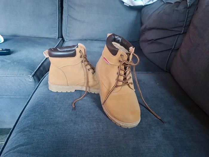 Chaussures montante