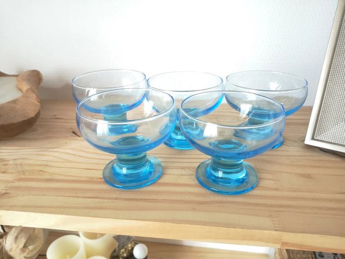 Coupelles à pieds - photo numéro 2