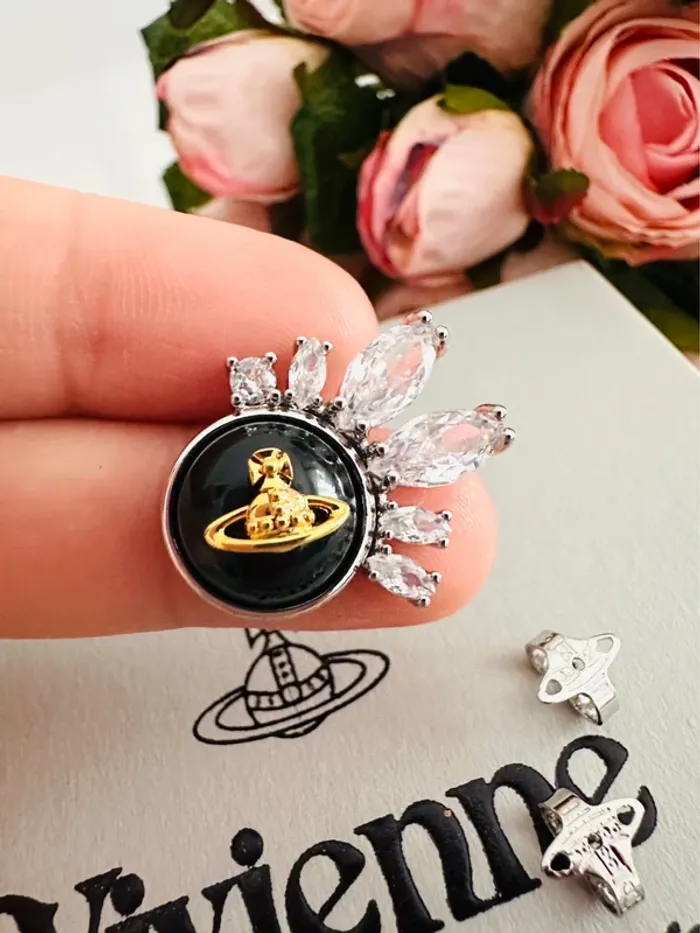 🪐Boucles d’oreilles Vivienne Westwood - photo numéro 8