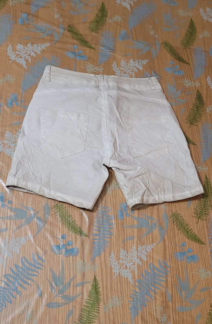 Short taille M  Neuf - photo numéro 6