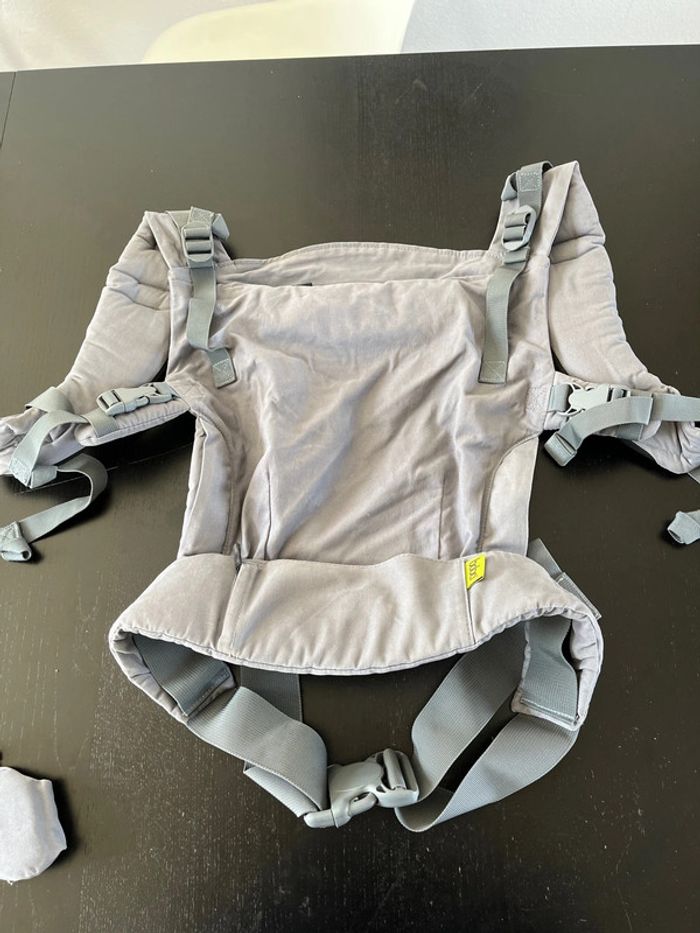 Porte bébé boba x comme neuf jamais servi