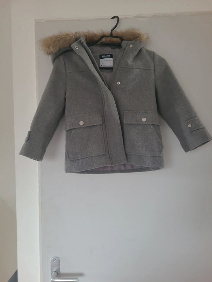 Manteau à capuche chaud kiabi 6 ans
