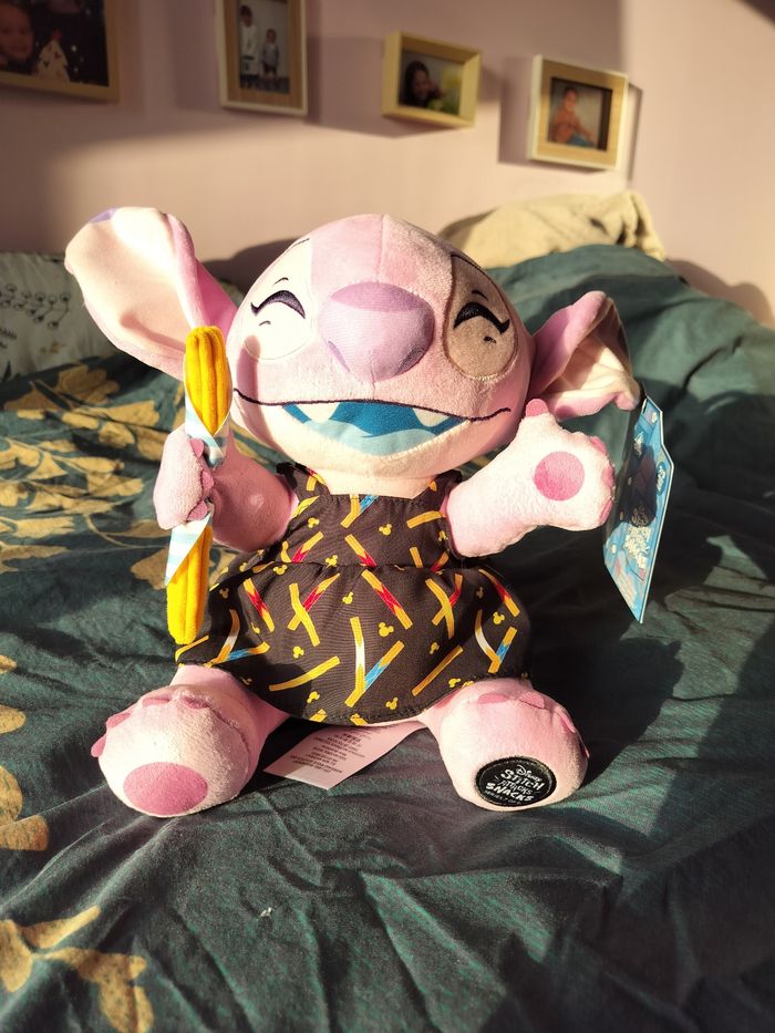 Lot peluche angel 30.5 cm neuve avec étiquette Disneyland Paris 