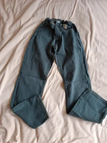 jeans garçons bleu, taille 13/14 ans marque Zara, en très bon état